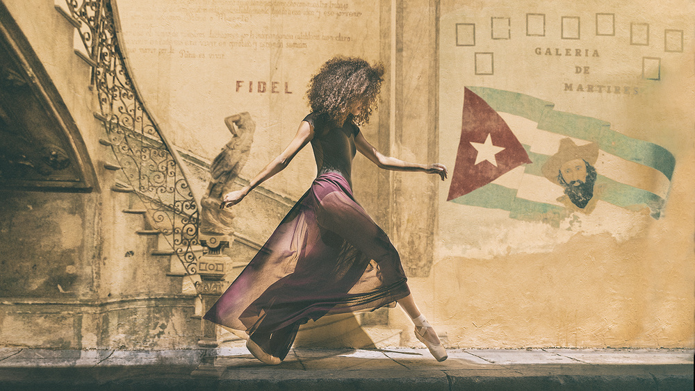 Walking in Havana od Joan Gil Raga
