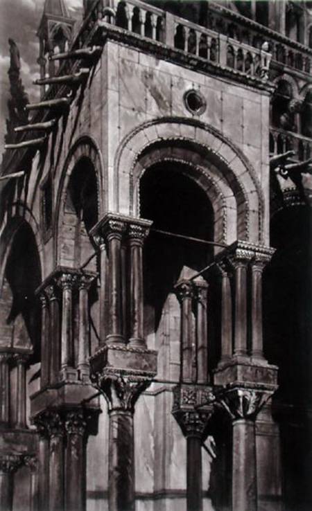 St. Mark's, Southern Portico, from 'Examples of the Architecture of Venice', by John Ruskin, aquatin od John Ruskin