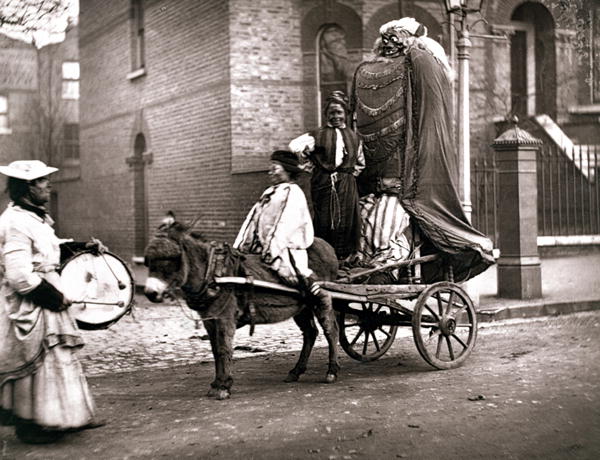 November Effigies, from ''Street Life in London'', 1877-78 (woodburytype)  od John Thomson