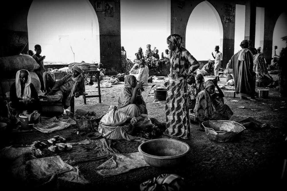 A market in Gao (Mali). od Joxe Inazio Kuesta Garmendia
