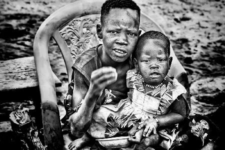 Mundari children asking for some food - South Sudan