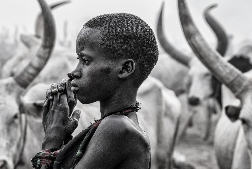Mundari girl - South Sudan od Joxe Inazio Kuesta Garmendia