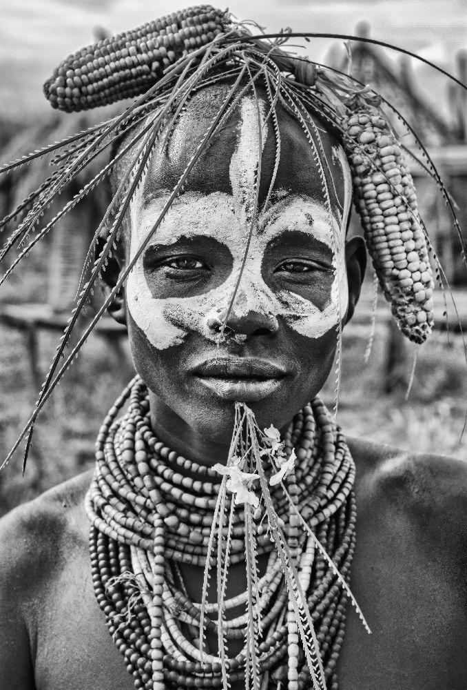 A woman of the Karo tribe (Omo Valley-Ethiopia). od Joxe Inazio Kuesta