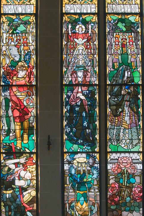 Kathedrale Sankt Nikolaus, Freiburg Glasfenster od Jozef Mehoffer