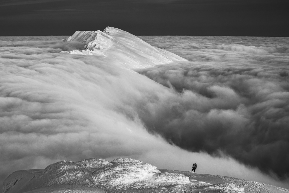 Man and Mountain od Jozef Sádecký