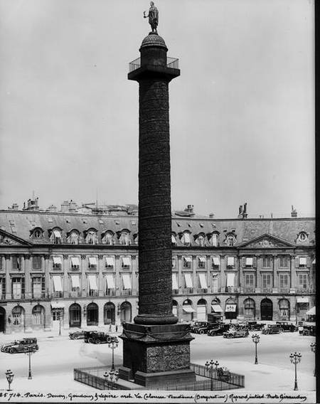 Place Vendome (1685-1708) with the Column built by Denon, Gondouin and Lepere in 1806-10 photographi od Jules Hardouin Mansart