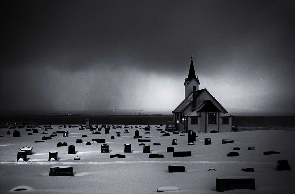 White Chapel before storm od Julien Oncete
