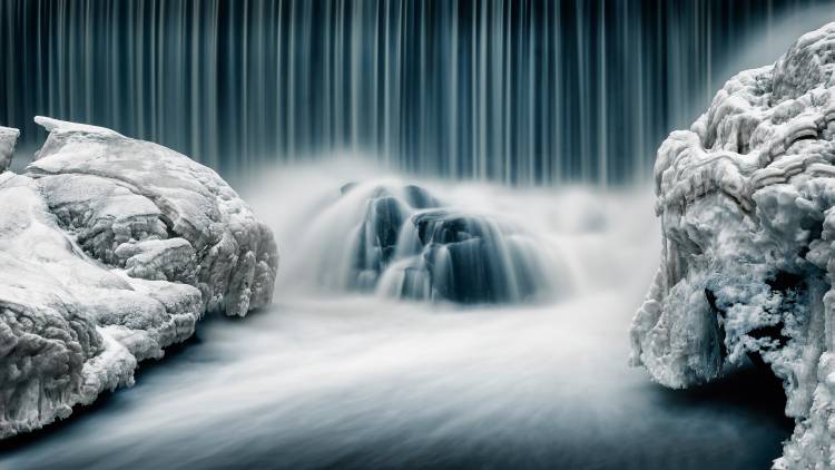 Icy Falls od Keijo Savolainen