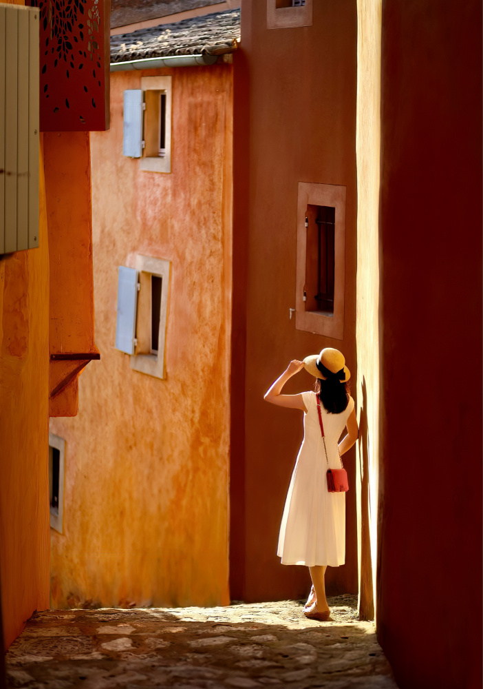 Alley in Roussillon od Kenneth Zeng