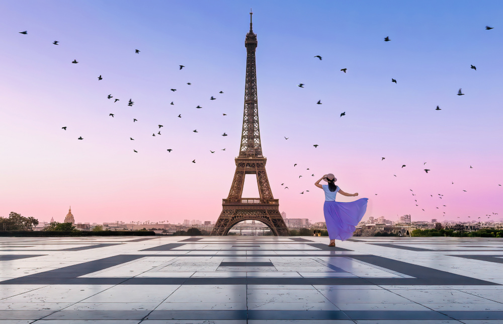 Good Morning Eiffel od Kenneth Zeng