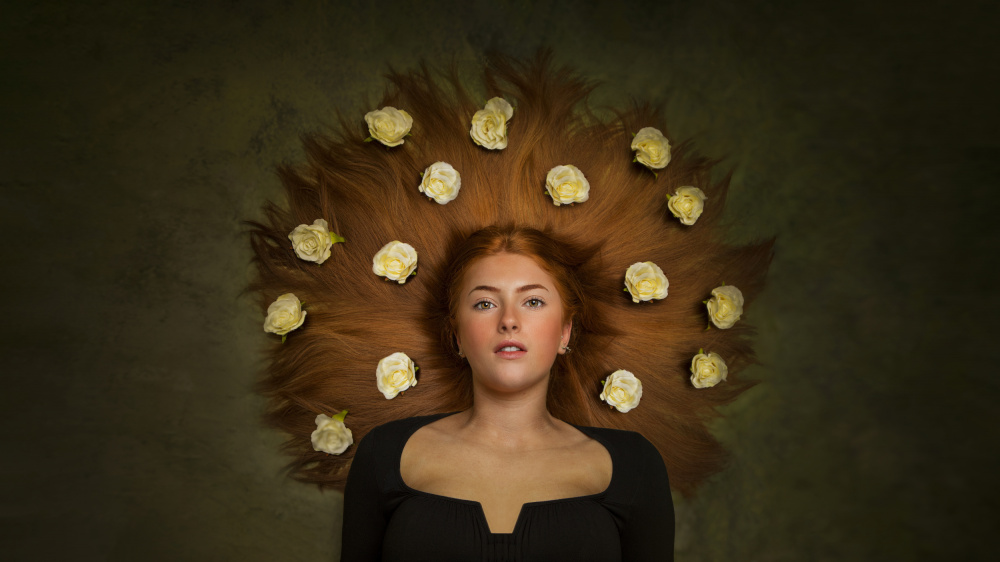 Flowers in my hair od Kieran O Mahony AIPF