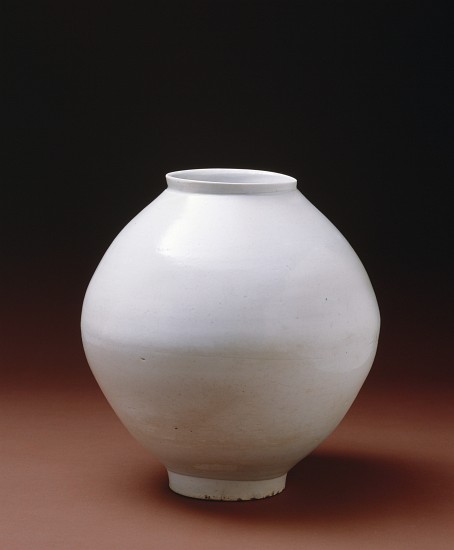 'Full Moon' jar, early 17th century od Korean School