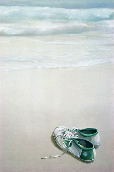 Gym Shoes on Beach  od Lincoln  Seligman