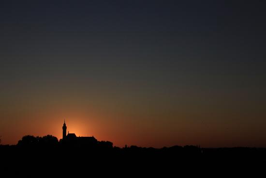 Sonnenuntergang über Kloster Andechs od Lukas Barth