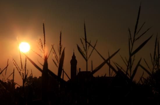 Sonnenuntergang über Kloster Andechs od Lukas Barth