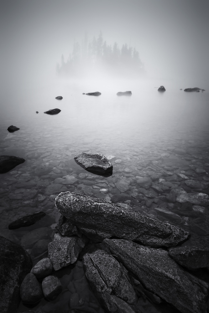 Misty Lake od Lydia Jacobs