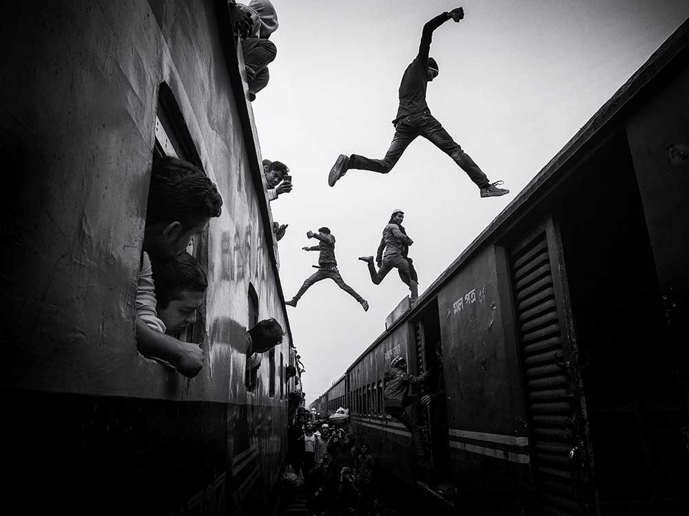 Train jumpers od Marcel Rebro
