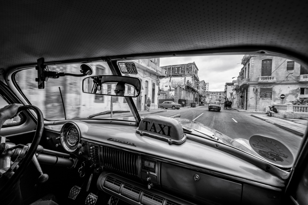 Riding the cuban streets od Marco Tagliarino