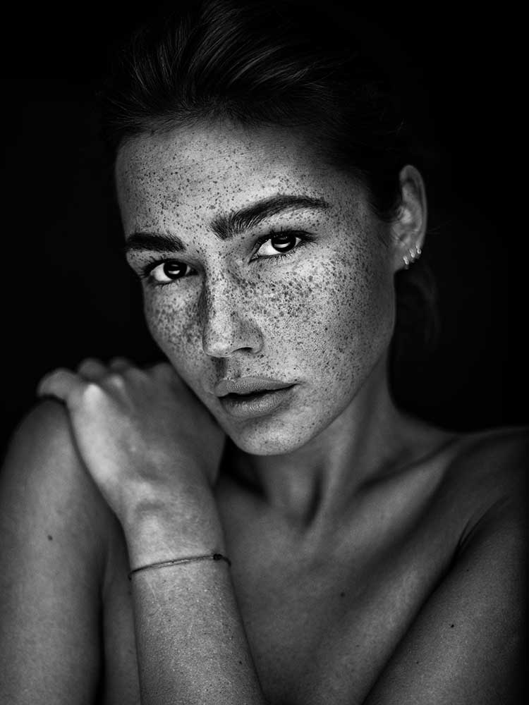 Freckles [Romi] od Martin Krystynek, QEP