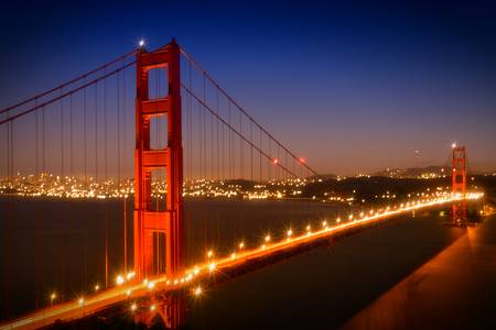 Golden Gate Bridge večer 