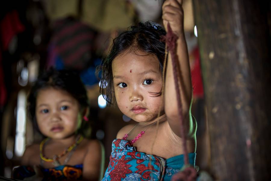 Kinder in Bangladesch, Asien od Miro May