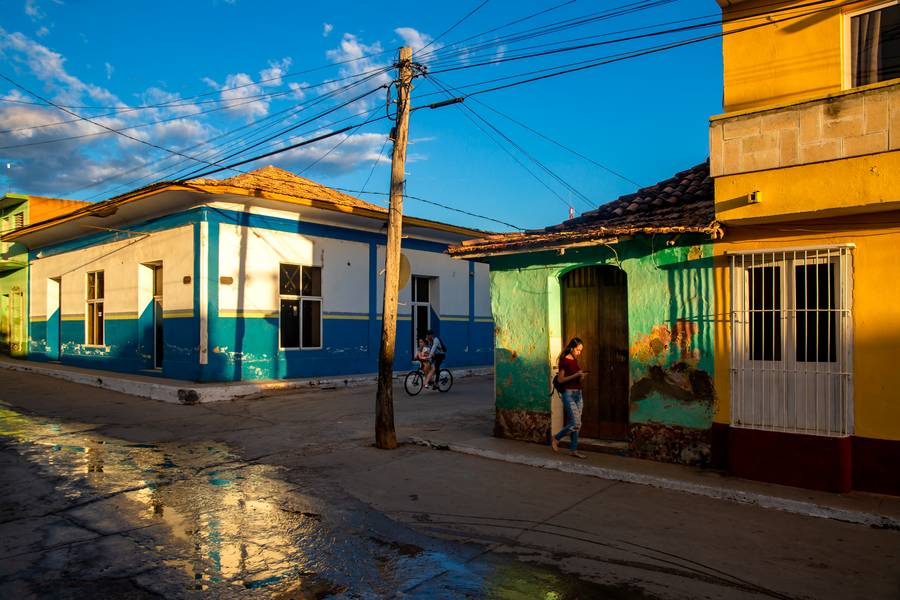Street in Trinidad, Cuba od Miro May