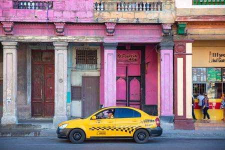 Taxi in Havana, Cuba. Street in Havanna, Kuba.