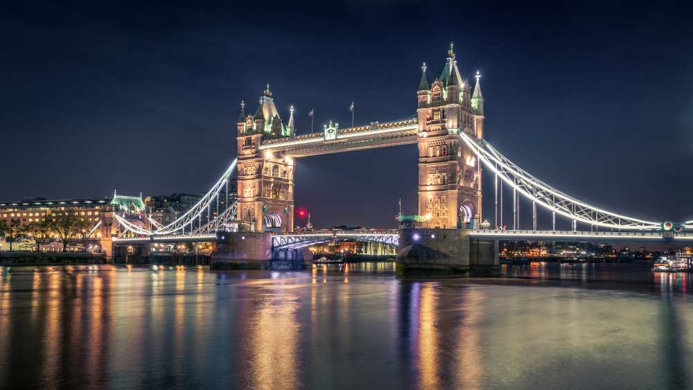 Night at The Tower Bridge od Nader El Assy