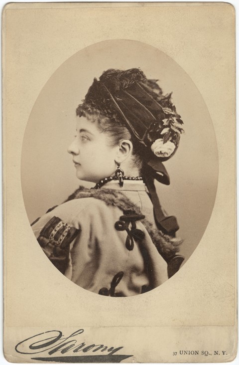 Portrait of Pauline Lucca (1841-1908) od Napoleon Sarony