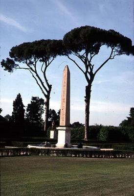 View of the garden, detail of the obelisk (photo) od 