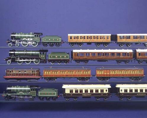 Hornby locomotives and coaches, English, 20th century od 
