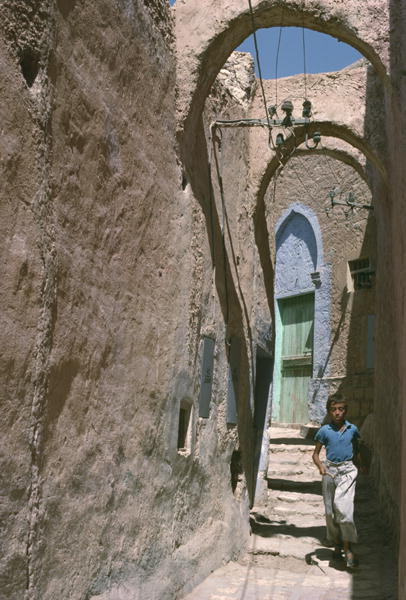 A street in the medina (photo)  od 
