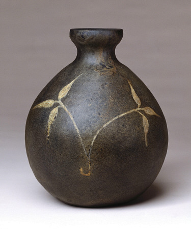 A Black-Glazed Vase od 