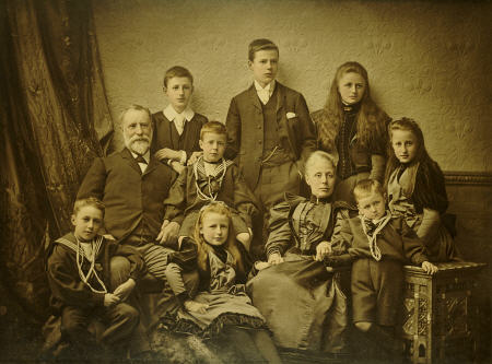 A Family Group Portrait od 
