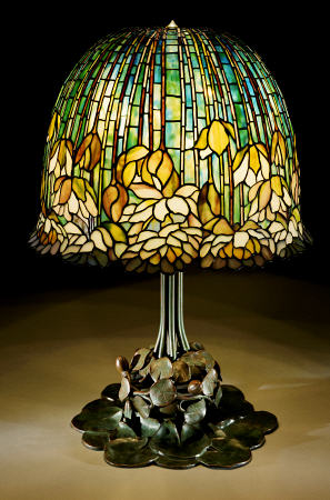 A Fine & Important ''Pond Lily'' Leaded Glass & Bronze Table Lamp od 