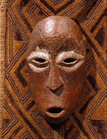 A Lega Bone Mask, Lukunga od 