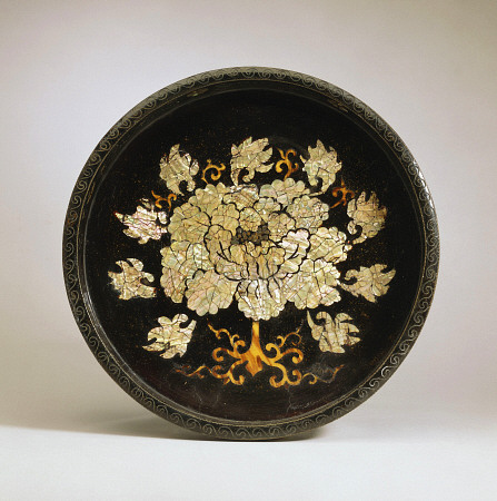 An Inlaid And Lacquered Circular Tray od 