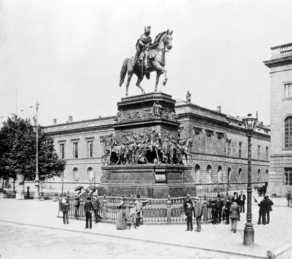 Ansicht Denkmal Friedrich d.Großen/Levy od 