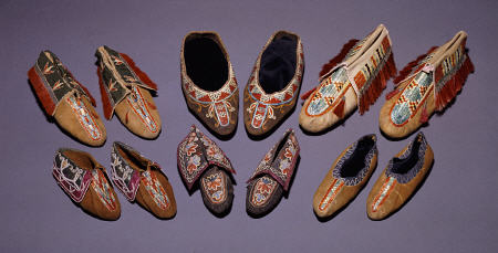 A Selection Of American Indian Moccasins od 