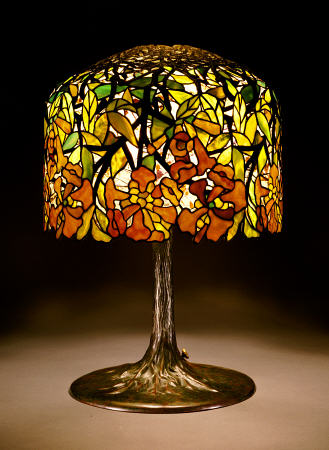 A ''Trumpet Creeper'' Leaded Glass And Bronze Table Lamp od 