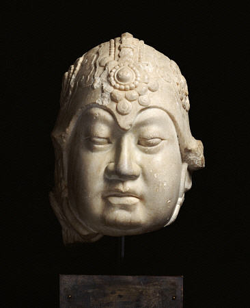 A Very Rare Finely-Carved White Marble Head Of A Lokapala od 