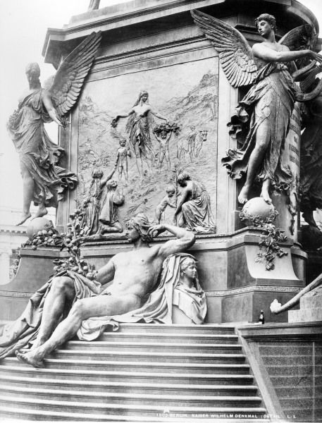 Berlin,Denkmal Kaiser Wilhelm I.,Sockel od 