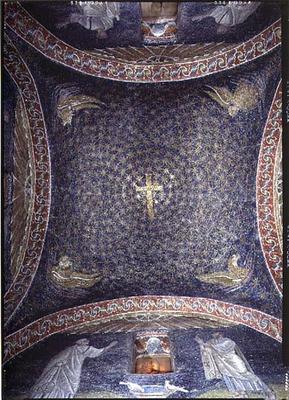 Central vault depicting a golden cross in a star strewn sky with the attributes of the apostles, 5th od 