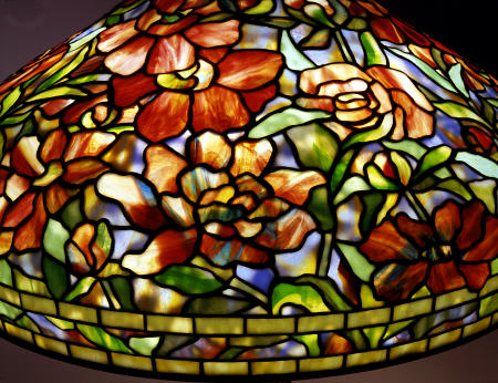 Detail Of A ''Peony'' Leaded Glass And Bronze Table Lamp By Tiffany Studios od 