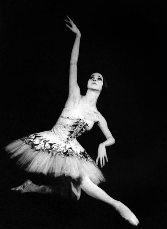 Eva Evdokimova danseuse Americano-bulgare elle mena une carriere internationale elle fut pendant 15  od 