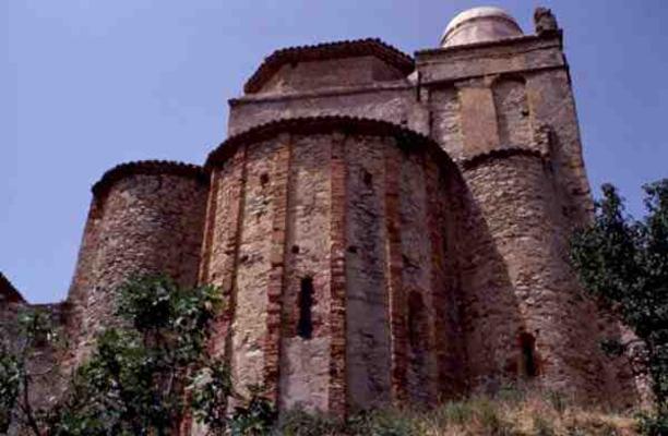Exterior view of the apse (photo) od 