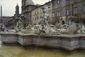 Fountain of Neptune (photo) 