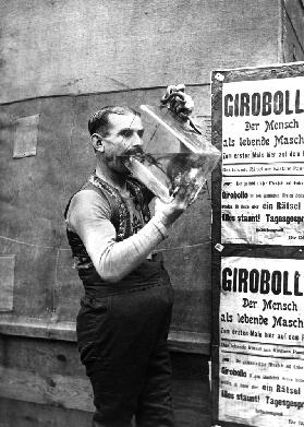 Girobollo drinks Aquarium / 1915