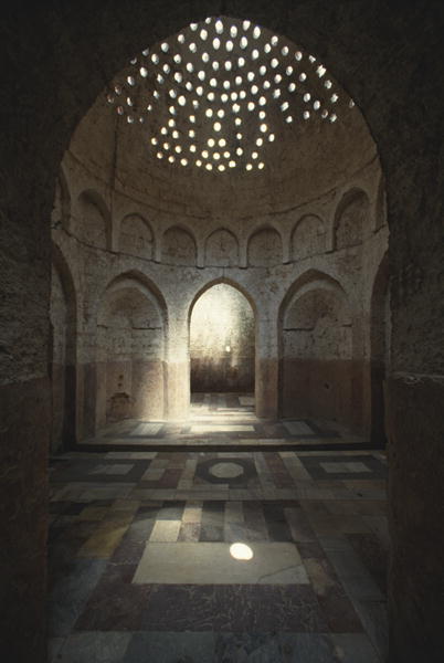 Interior of the Hammam al-Jadid, also called the ''New Bath'' (photo)  od 