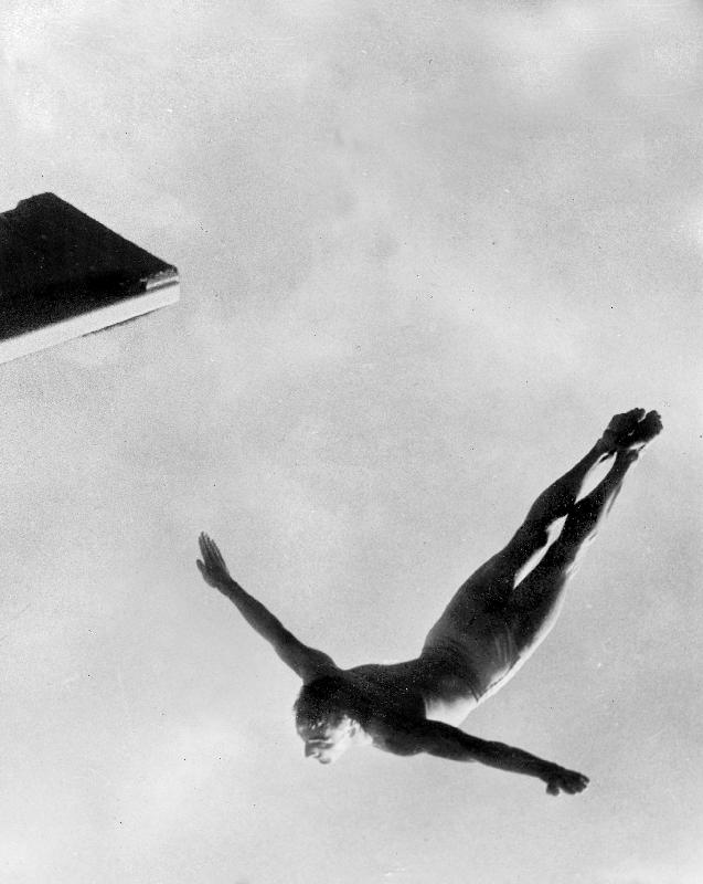 Olympic Games in Helsinki : diving during swimming events od 